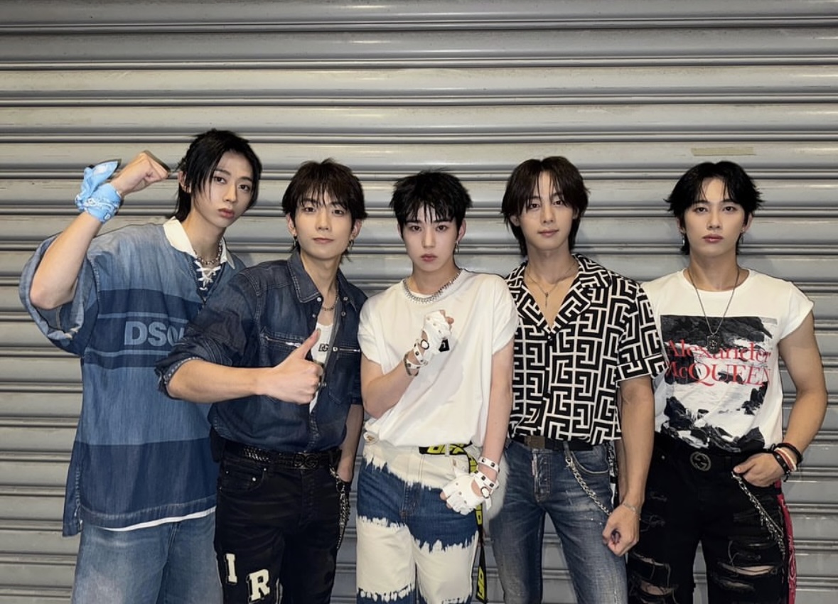 AxMxP FNC BANDKINGDOM 高雄 トレカ ユジュン AxMxP FNC BANDKINGDOM 高雄 トレカ ユジュン - メルカリ